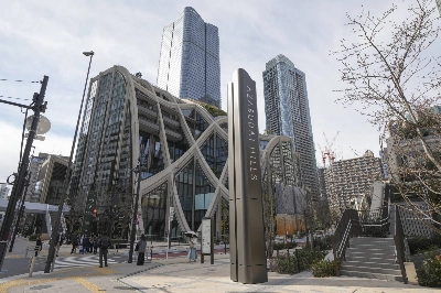 Sales of luxury properties in Tokyo, like Azabudai Hills’ Aman Residences, have pushed up average real estate prices in the capital.  Sales of luxury properties in Tokyo, like Azabudai Hills’ Aman Residences, have pushed up average real estate prices in the capital.