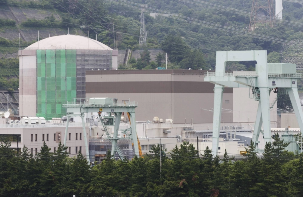 The Tsuruga nuclear power plant in Fukui Prefecture. Under an amended law, nuclear plants' operating period may be extended beyond 60 years to compensate for stoppages caused by "unforeseeable circumstances." The Tsuruga nuclear power plant in Fukui Prefecture. Under an amended law, nuclear plants' operating period may be extended beyond 60 years to compensate for stoppages caused by "unforeseeable circumstances."