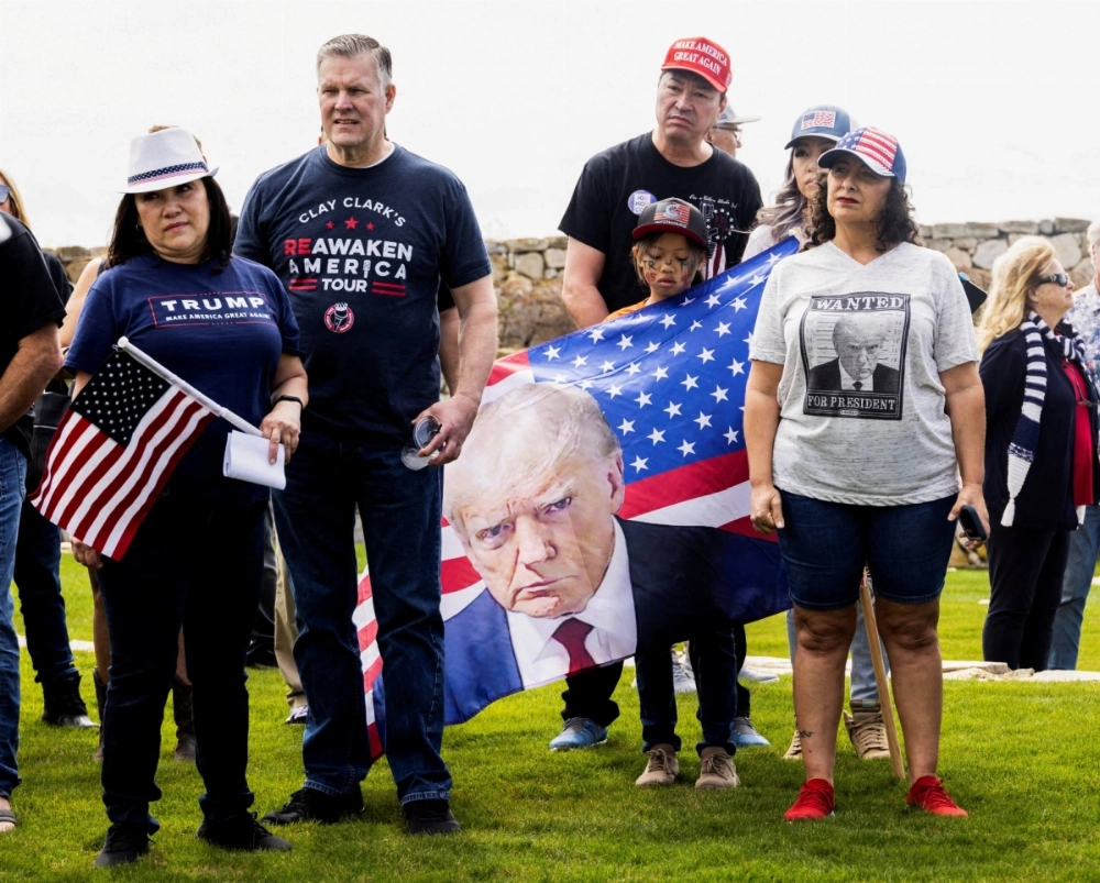 U.S. President Donald Trump’s support for Israel’s attack on Iran has sparked outrage among MAGA loyalists who see it as a betrayal of his anti-war promises. U.S. President Donald Trump’s support for Israel’s attack on Iran has sparked outrage among MAGA loyalists who see it as a betrayal of his anti-war promises.