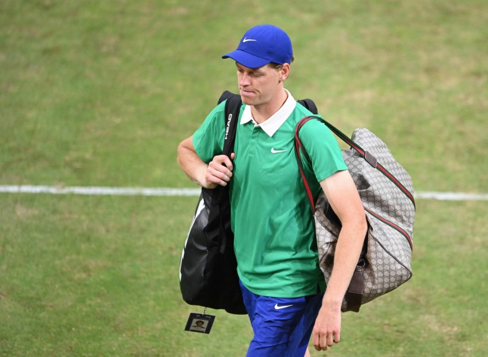 Jannik Sinner leaves the court after losing to Alexander Bublikin in the second round in Halle Westfalen, Germany, on Thursday. Jannik Sinner leaves the court after losing to Alexander Bublikin in the second round in Halle Westfalen, Germany, on Thursday.