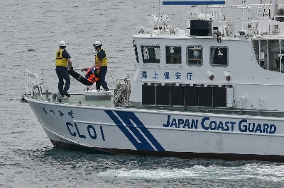 Members of the Japan Coast Guard prepare to toss a dummy into the sea for a rescue operation simulation during a maritime exercise with the Philippine Coast Guard ship Teresa Magbanua, the United States Coast Guard cutter Stratton and the Japan Coast Guard ship Asanagi in the waters around the southern city of Kagoshima on Friday. Members of the Japan Coast Guard prepare to toss a dummy into the sea for a rescue operation simulation during a maritime exercise with the Philippine Coast Guard ship Teresa Magbanua, the United States Coast Guard cutter Stratton and the Japan Coast Guard ship Asanagi in the waters around the southern city of Kagoshima on Friday.