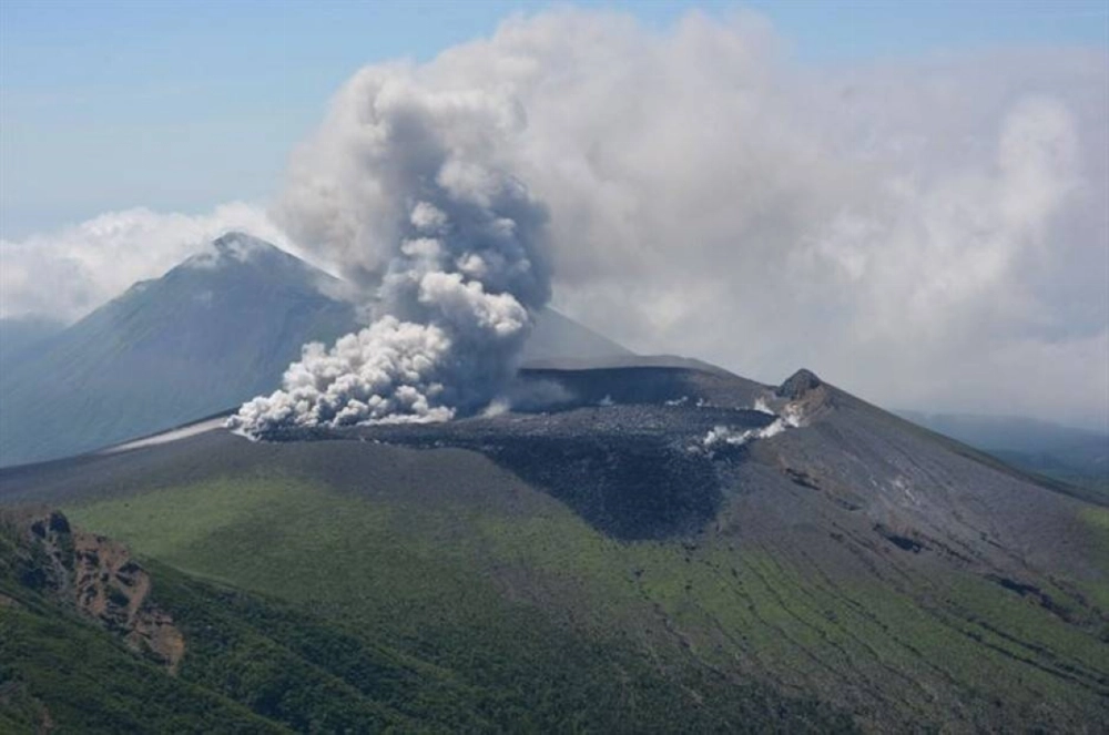 The Shinmoedake volcano straddling the prefectures of Miyazaki and Kagoshima on June 28 The Shinmoedake volcano straddling the prefectures of Miyazaki and Kagoshima on June 28