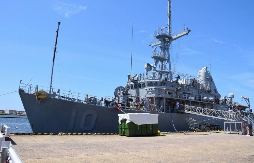 The USS Warrior arrives in the city of Niigata on Saturday as part of moves to enhance bilateral cooperation. The USS Warrior arrives in the city of Niigata on Saturday as part of moves to enhance bilateral cooperation.