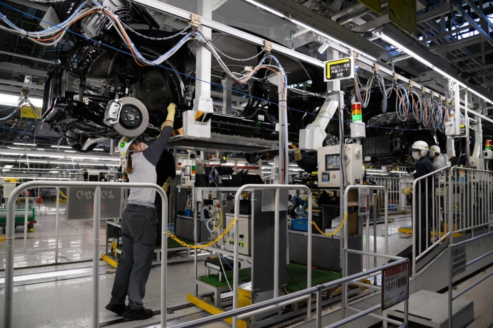 Orders from the automobile and auto parts industries decreased 7.1% in May after a 20.3% drop the previous month. Orders from the automobile and auto parts industries decreased 7.1% in May after a 20.3% drop the previous month.