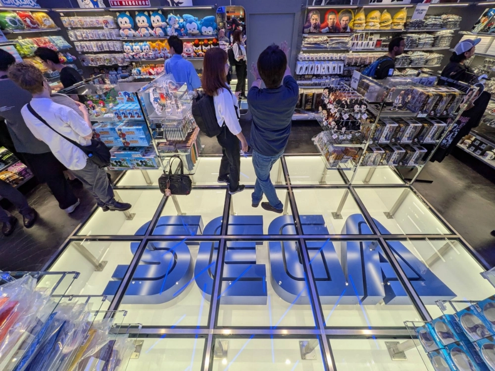 Sega's first brick-and-mortar store in Japan is an example of how the country's video game industry is thinking of its digital products as tangible experiences. Sega's first brick-and-mortar store in Japan is an example of how the country's video game industry is thinking of its digital products as tangible experiences.