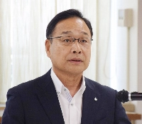 Mihama Mayor Hideki Toshima expressed his support on Monday for Kansai Electric Power Co.'s planned survey for building a new reactor at its Mihama nuclear power plant in Fukui Prefecture. | Jiji