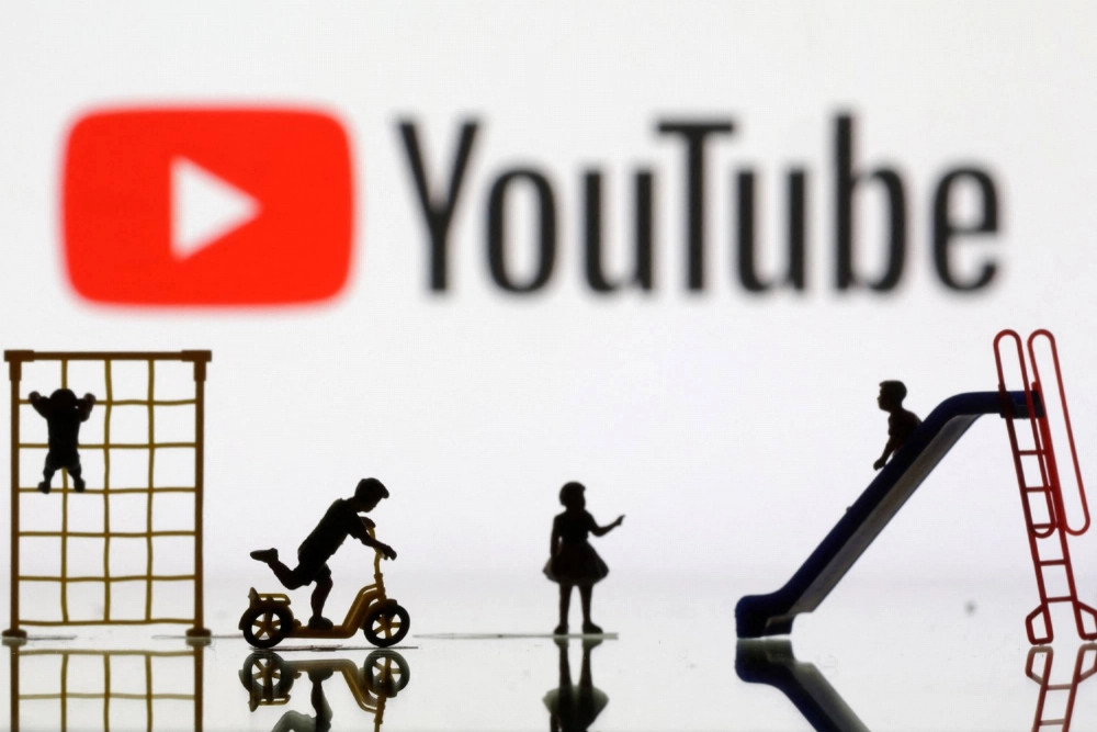 In a report released on Wednesday, Australia's eSafety Commissioner said YouTube, along with Apple, failed to track the number of user reports it received of child sex abuse appearing on their platforms.  In a report released on Wednesday, Australia's eSafety Commissioner said YouTube, along with Apple, failed to track the number of user reports it received of child sex abuse appearing on their platforms.