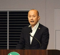 Nagasaki Mayor Shiro Suzuki delivers a speech at a conference held by Mayors for Peace, a worldwide organization of city leaders, on Friday in the city of Nagasaki. | JIJI