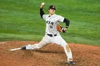 Japan's Shohei Ohtani delivers a pitch against the USA during the World Baseball Classic final at LoanDepot Park in Miami on March 21, 2023. | USA TODAY / via Reuters