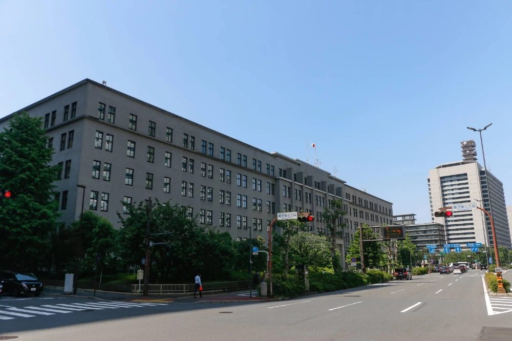 The Finance Ministry in Tokyo's Chiyoda Ward. The ministry plans to seek a record 32.4 trillion yen in debt-servicing costs in its budget request for fiscal 2026. The Finance Ministry in Tokyo's Chiyoda Ward. The ministry plans to seek a record 32.4 trillion yen in debt-servicing costs in its budget request for fiscal 2026.