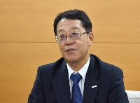 Keihan Holdings President Yoshihiro Hirakawa speaks during an interview on Aug. 19 in the city of Osaka. | JIJI