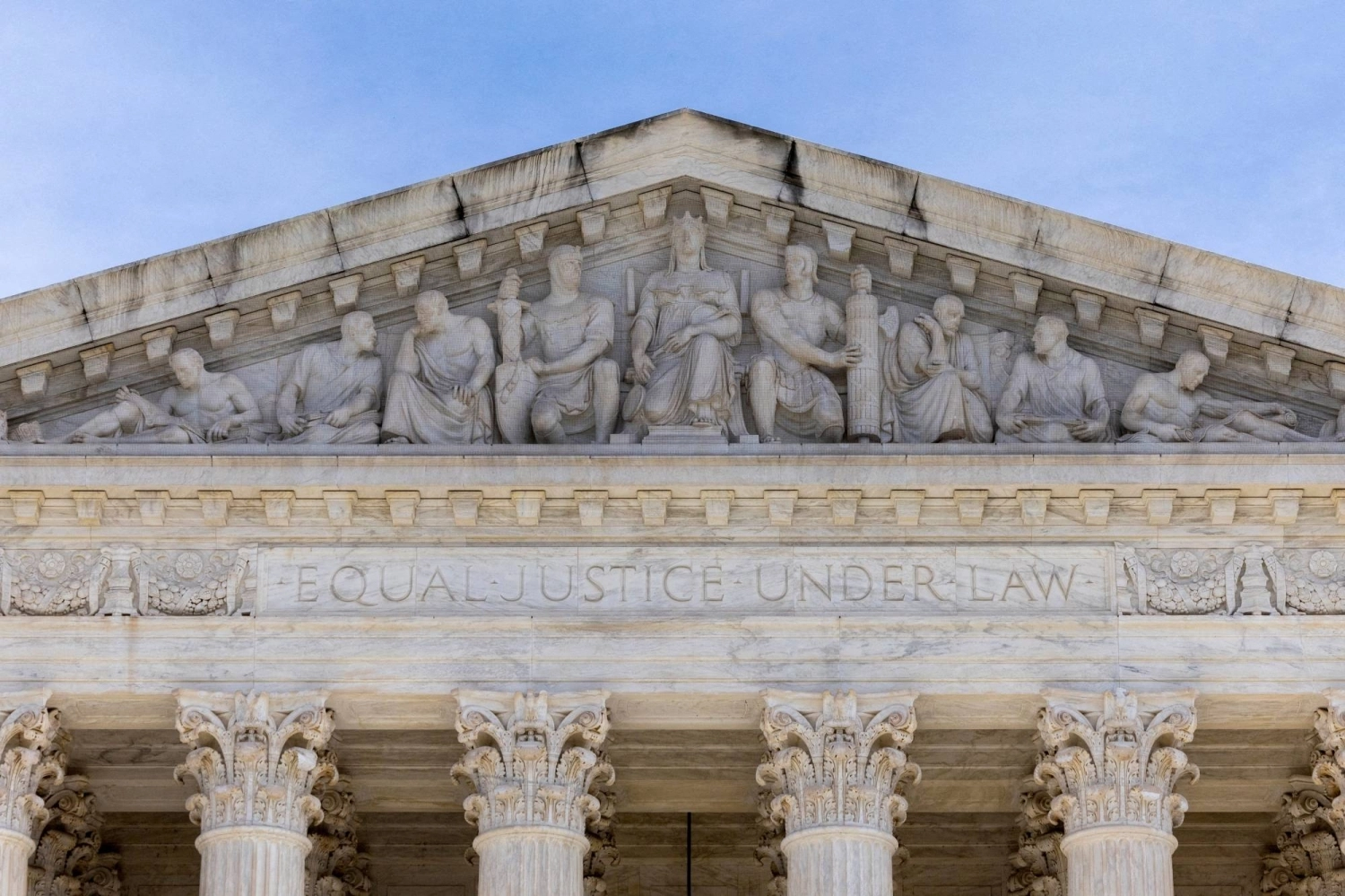 The U.S. Supreme Court in Washington. Trump has asked the Supreme Court to quickly uphold his global tariffs. The U.S. Supreme Court in Washington. Trump has asked the Supreme Court to quickly uphold his global tariffs.