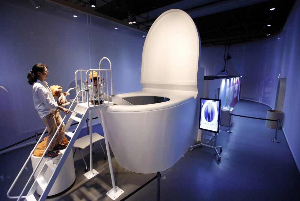 Japan’s high-tech toilets, from bidets to innovative public lavatories, offer a unique lens through which to explore the country’s culture, technology and even soft power. Japan’s high-tech toilets, from bidets to innovative public lavatories, offer a unique lens through which to explore the country’s culture, technology and even soft power.