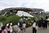 The "Playground of Life: Jellyfish Pavilion" at the Osaka Expo on Thursday. Fukuyama in Hiroshima Prefecture aims to relocate the pavilion to a site in the city after the event ends on Oct. 13. | JIJI