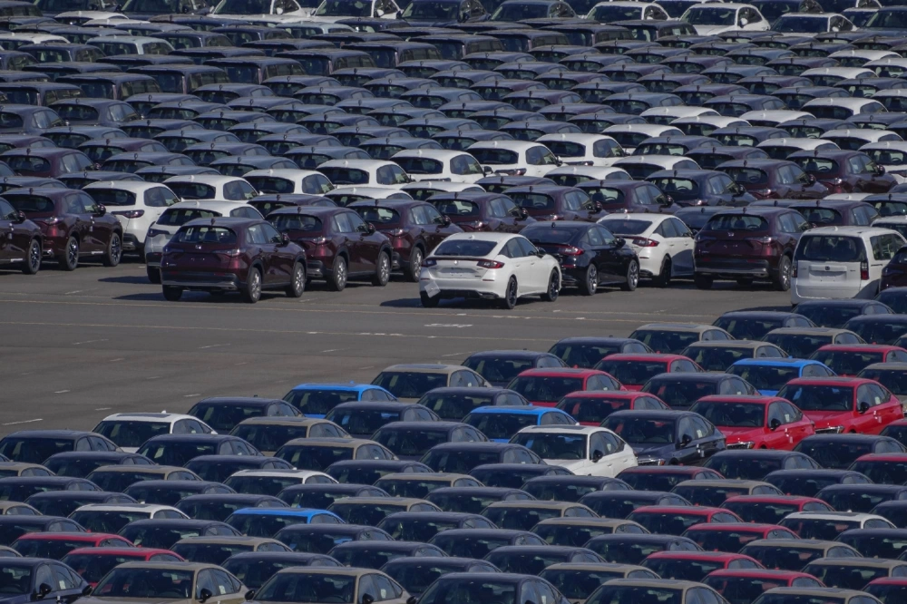 Japan's exports slipped 0.1% in August from a year earlier, led by a 13.8% drop in the value of shipments to the U.S., with cars the main drag. Japan's exports slipped 0.1% in August from a year earlier, led by a 13.8% drop in the value of shipments to the U.S., with cars the main drag.