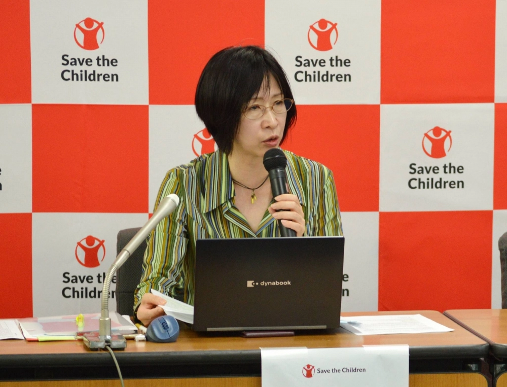Save the Children Japan domestic program chief Sonoko Kawakami speaks at a news conference in Tokyo in July. A survey conducted by the group in June has found that over 90% of low-income households with children face food insecurity. Save the Children Japan domestic program chief Sonoko Kawakami speaks at a news conference in Tokyo in July. A survey conducted by the group in June has found that over 90% of low-income households with children face food insecurity.
