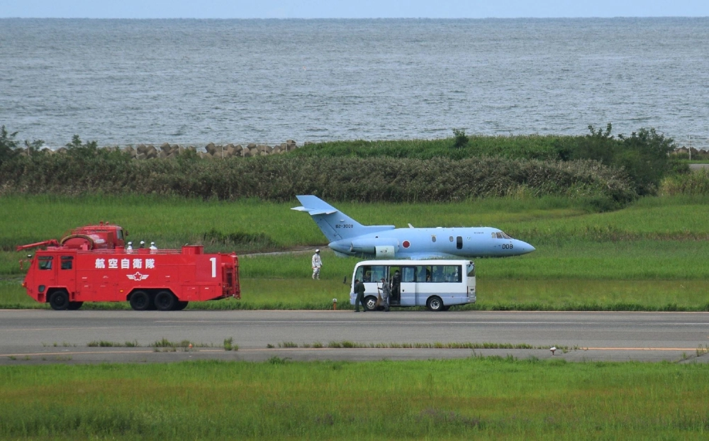 An Air Self-Defense Force aircraft went off the runway at Niigata Airport on Friday.  An Air Self-Defense Force aircraft went off the runway at Niigata Airport on Friday.