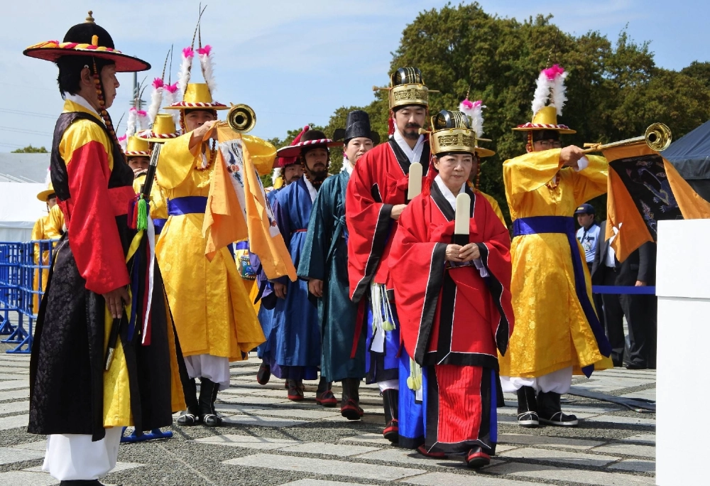 A re-enactment of a procession of a Korean diplomatic delegation to Japan in the 17th to 19th century is performed at a Japan-South Korea cultural exchange event in Tokyo on Saturday. A re-enactment of a procession of a Korean diplomatic delegation to Japan in the 17th to 19th century is performed at a Japan-South Korea cultural exchange event in Tokyo on Saturday.