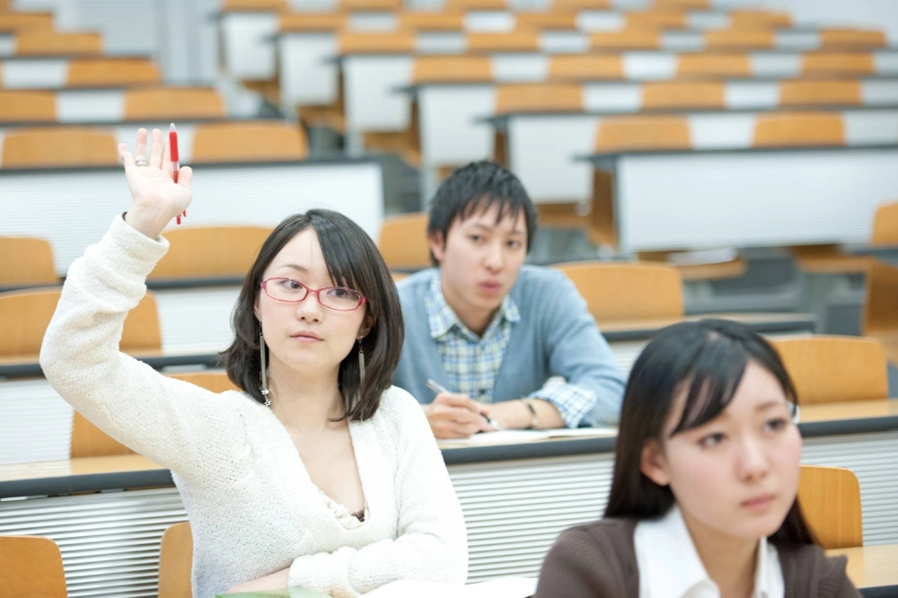Japan plans to introduce nationwide five-year bachelor's-master's programs to raise graduate school enrollment and train more highly skilled professionals amid a shrinking workforce.  Japan plans to introduce nationwide five-year bachelor's-master's programs to raise graduate school enrollment and train more highly skilled professionals amid a shrinking workforce.