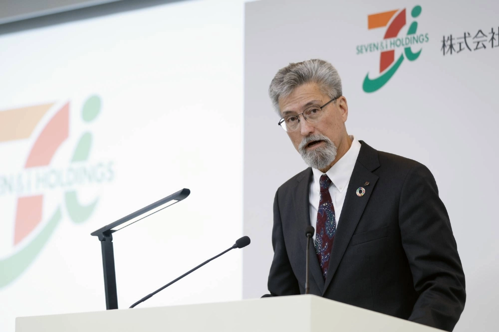 Under new CEO Stephen Dacus, Seven & I Holdings is reshaping itself by selling weaker assets, buying back ¥2 trillion worth of shares and betting on growth in Japan and the U.S. Under new CEO Stephen Dacus, Seven & I Holdings is reshaping itself by selling weaker assets, buying back ¥2 trillion worth of shares and betting on growth in Japan and the U.S.