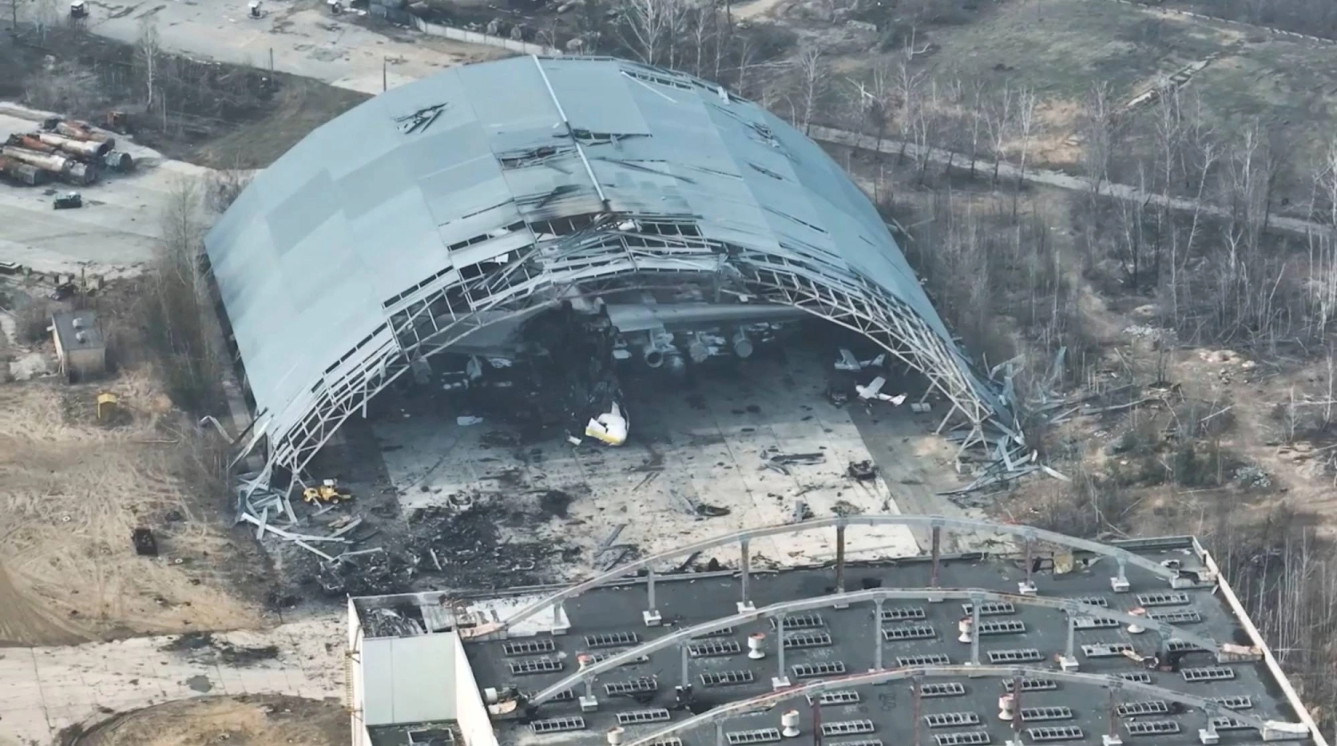 A destroyed hangar at Hostomel Airport, in Hostomel, Ukraine, in March 2022, is seen in this screenshot obtained from social media video taken with a drone. Russian airborne forces' failed attempt to take over the airport in the initial stages of its invasion of Ukraine has provided valuable lessons to Moscow — lessons it is believed to be transferring to Beijing. A destroyed hangar at Hostomel Airport, in Hostomel, Ukraine, in March 2022, is seen in this screenshot obtained from social media video taken with a drone. Russian airborne forces' failed attempt to take over the airport in the initial stages of its invasion of Ukraine has provided valuable lessons to Moscow — lessons it is believed to be transferring to Beijing.