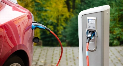 Japanese EV production is focusing on batteries as automakers compete for the lightest, most durable models and the longest driving range. Japanese EV production is focusing on batteries as automakers compete for the lightest, most durable models and the longest driving range.