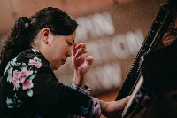 Shiori Kuwahara performs at the International Fryderyk Chopin Piano Competition in Warsaw on Monday. | © FRYDERYK CHOPIN INSTITUTE / VIA JIJI