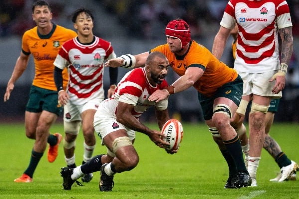 Japan's Michael Leitch controls the ball during the match against Australia on Saturday.  Japan's Michael Leitch controls the ball during the match against Australia on Saturday.