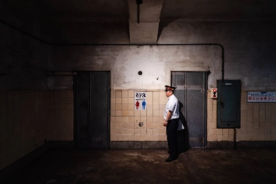 Mamoru Iwai, stationmaster of Keisei Ueno Station, says that, other than earthquake-proofing, the former Hakubutsukan-Dobutsuen (Museum-Zoo) Station has remained untouched. 
 Mamoru Iwai, stationmaster of Keisei Ueno Station, says that, other than earthquake-proofing, the former Hakubutsukan-Dobutsuen (Museum-Zoo) Station has remained untouched.