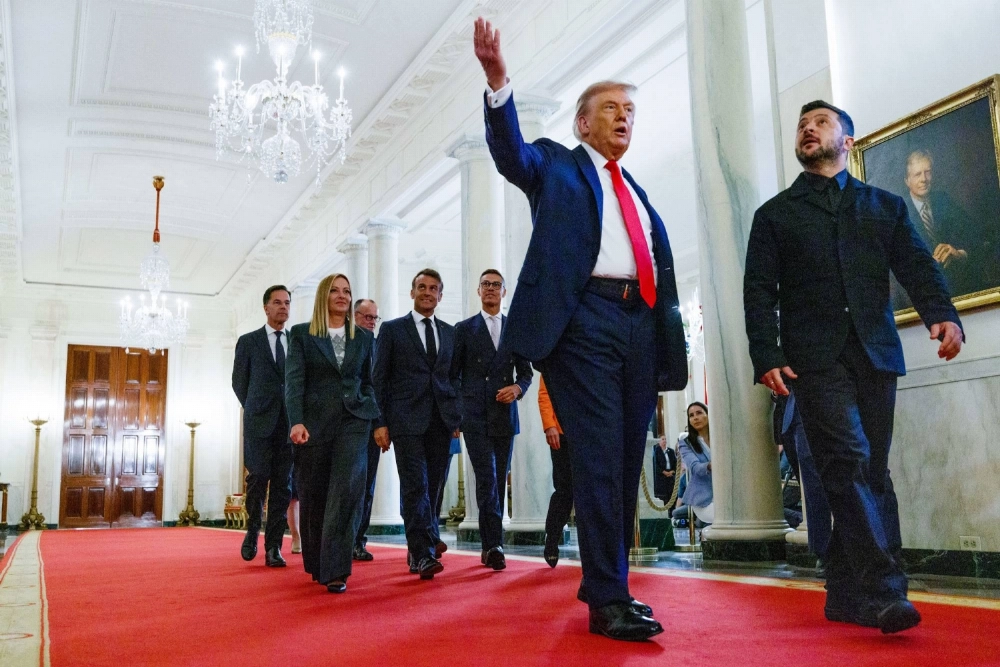 U.S. President Donald Trump meets with Ukrainian President Volodymyr Zelenskyy and other European leaders at the White House in Washington in August. A new study found that national security officials often overestimate their knowledge, with statements they rated as 90% likely to be true actually true only 57% of the time. U.S. President Donald Trump meets with Ukrainian President Volodymyr Zelenskyy and other European leaders at the White House in Washington in August. A new study found that national security officials often overestimate their knowledge, with statements they rated as 90% likely to be true actually true only 57% of the time.