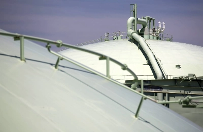 Prime Minister Sanae Takaichi reportedly turned down a request from the U.S. to cease imports of liquefied natural gas from Russia. Prime Minister Sanae Takaichi reportedly turned down a request from the U.S. to cease imports of liquefied natural gas from Russia.