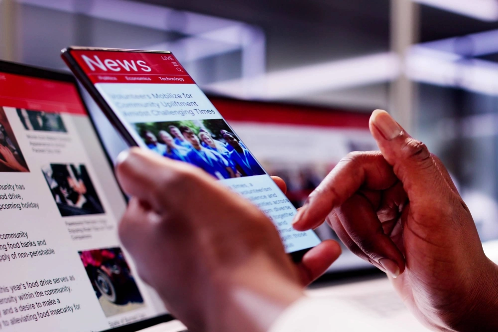 Despite responders to a Japan Press Research Institute survey ranking newspapers as among the most trustworthy sources, readership was in decline. Despite responders to a Japan Press Research Institute survey ranking newspapers as among the most trustworthy sources, readership was in decline.