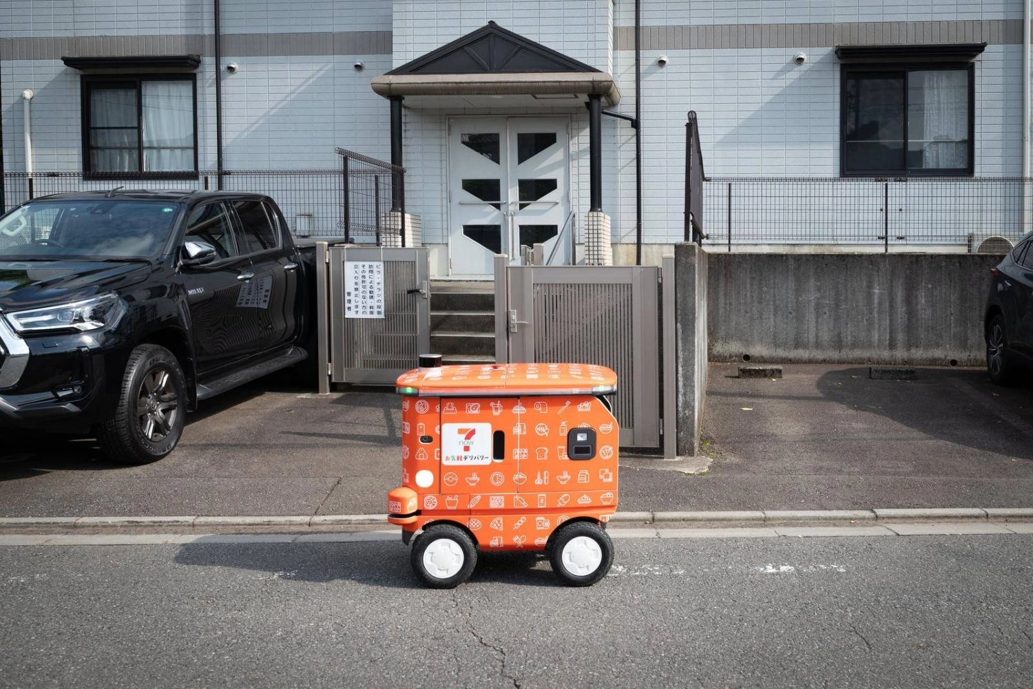 Успокаивающий аниме-стиль аудио также был хорошо принят. Успокаивающий аниме-стиль аудио также был хорошо принят.