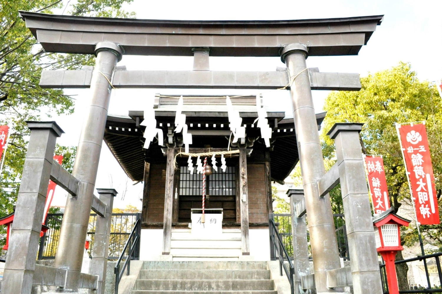 Tsurugamine Inari Jinja in Yokohama — once a modest local shrine in Shohei Ohtani’s mother’s hometown — is now a popular pilgrimage destination.