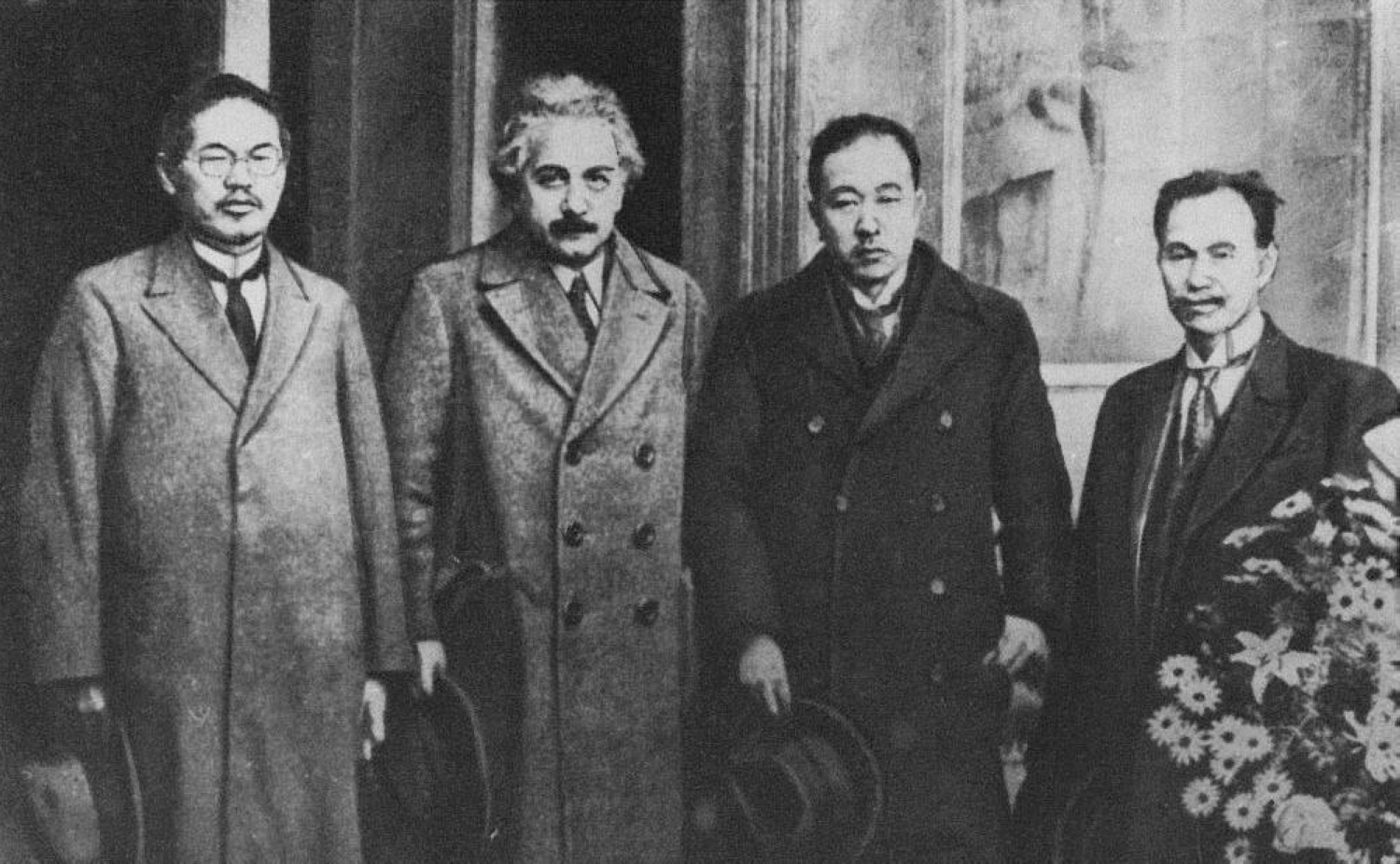 Albert Einstein (second from left) visited Tohoku University in November 1922. He is seen here with (from left) metallurgist and inventor Kotaro Honda, physicist Keiichi Aichi and geophysicist Shirota Kusakabe. Albert Einstein (second from left) visited Tohoku University in November 1922. He is seen here with (from left) metallurgist and inventor Kotaro Honda, physicist Keiichi Aichi and geophysicist Shirota Kusakabe.