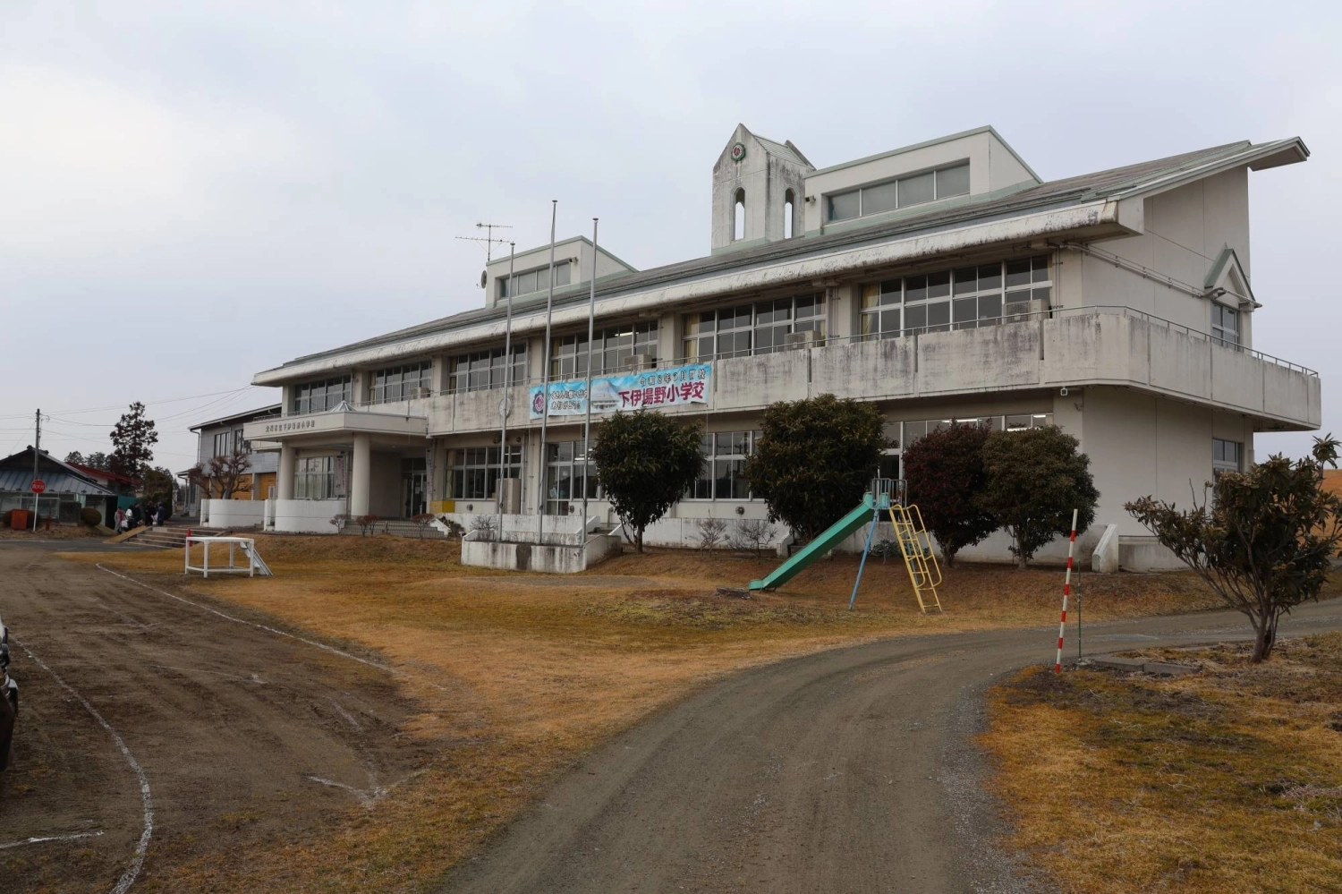 Shimoibano Elementary School ended its 35-year history at the end of March. Shimoibano Elementary School ended its 35-year history at the end of March.