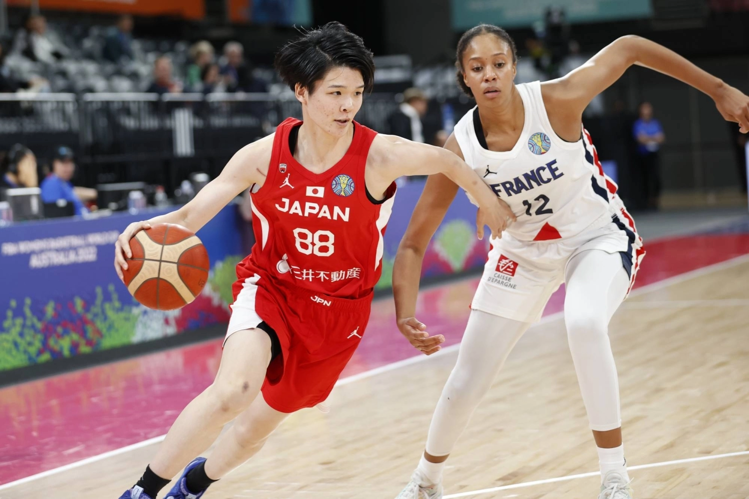 Himawari Akaho drives to the basket during Japan game against France at the FIBA Women Basketball World Cup in Sydney in Sept. 2022.