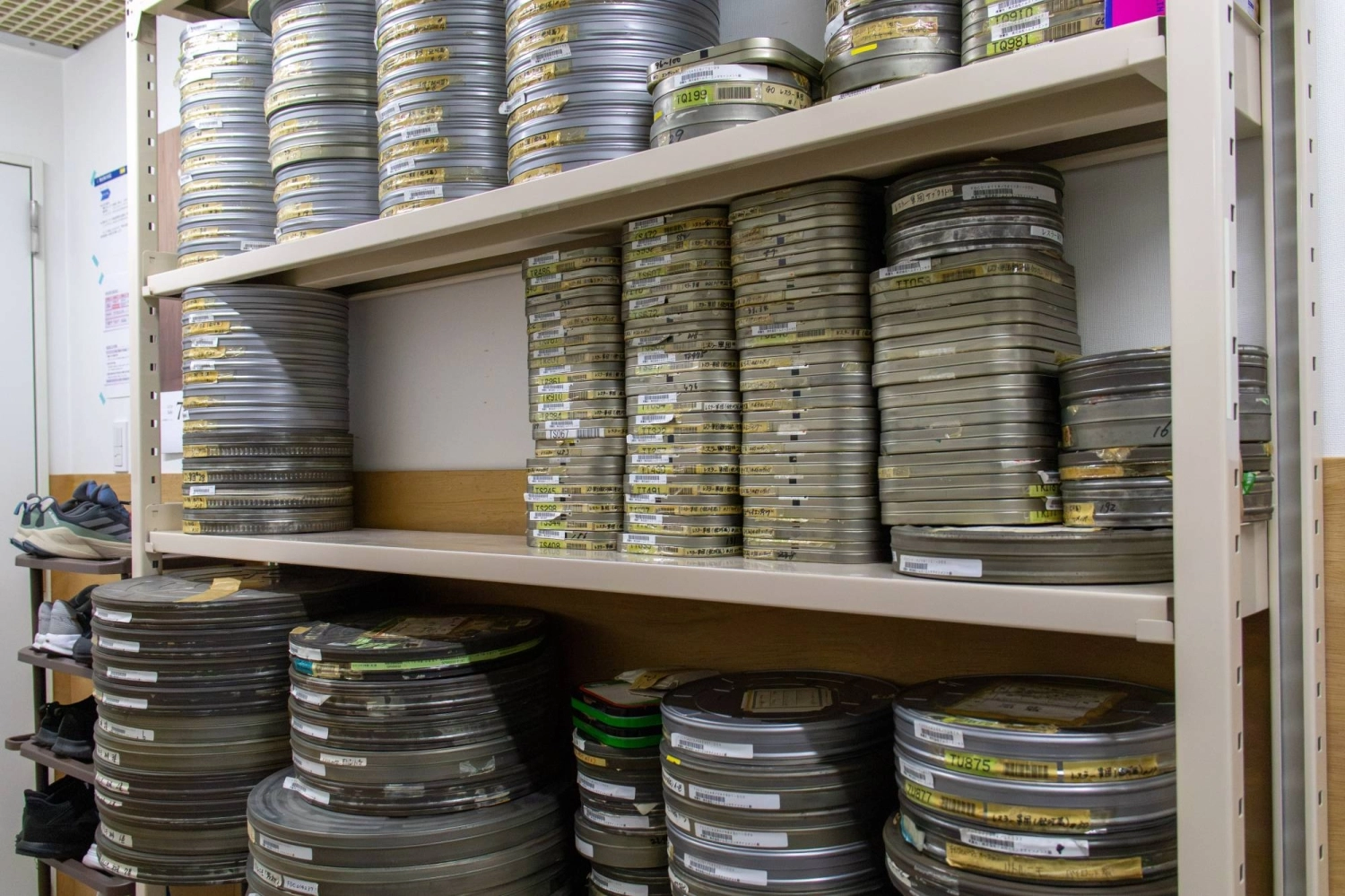 Toho Archive was established in 2023 as the direct successor to a film processing lab with a decades-long history. Toho Archive was established in 2023 as the direct successor to a film processing lab with a decades-long history.