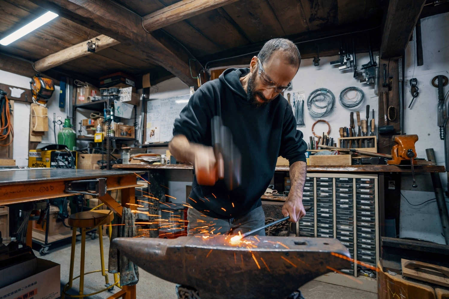After relocating to Nishiawakura, Israel-born Ohad Sheinwald Feuer founded Feuerwork, which features wood furniture, wrought iron products and unique forged items, thereby weaving together art, craftsmanship and design. After relocating to Nishiawakura, Israel-born Ohad Sheinwald Feuer founded Feuerwork, which features wood furniture, wrought iron products and unique forged items, thereby weaving together art, craftsmanship and design.