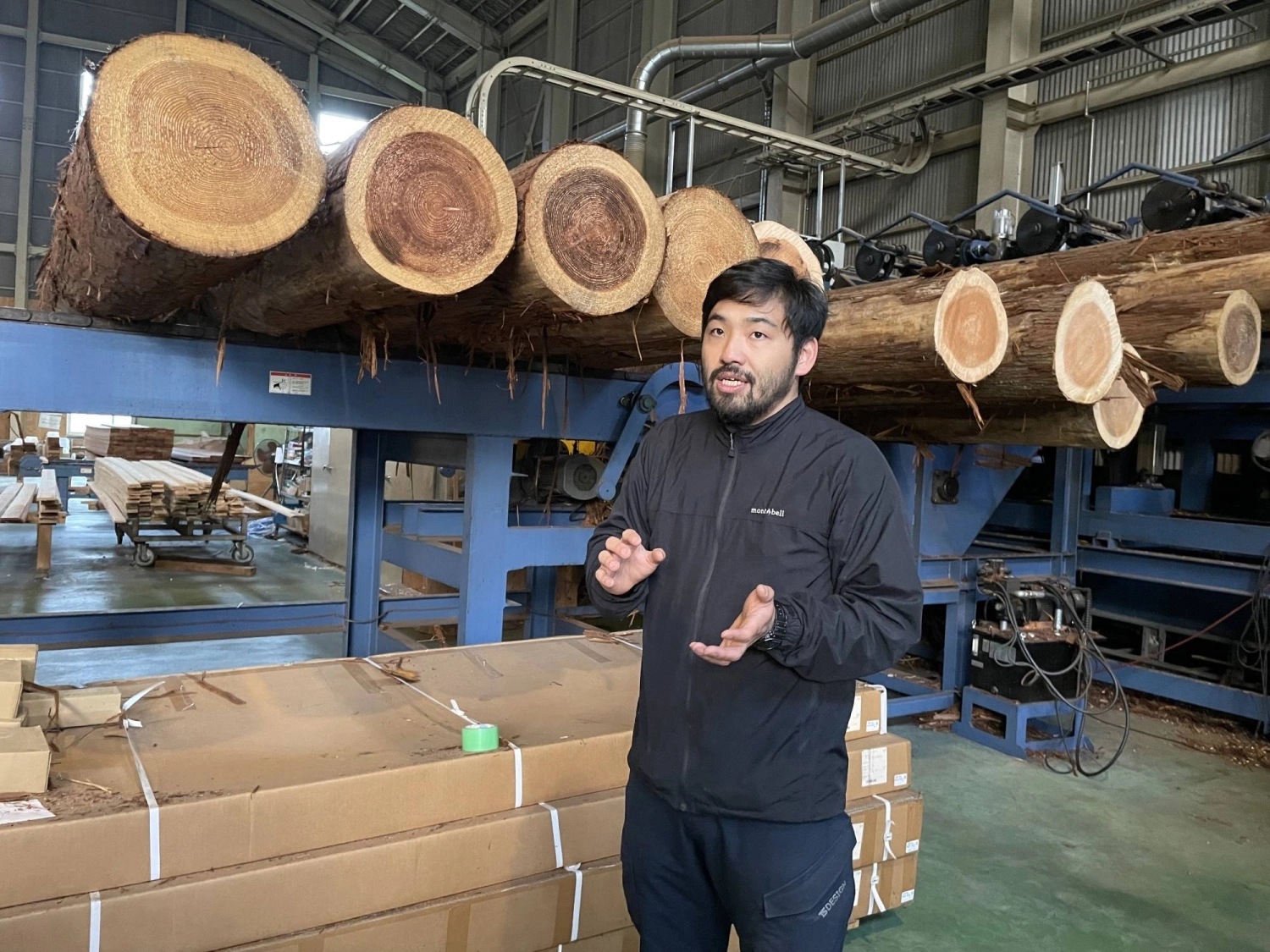 Kenta Kawaguchi, a sales representative with A0 Group, at Mori no Gakko in Nishiawakura. The AO Group spearheads creative initiatives to protect forest resources while stimulating business-related opportunities. Kenta Kawaguchi, a sales representative with A0 Group, at Mori no Gakko in Nishiawakura. The AO Group spearheads creative initiatives to protect forest resources while stimulating business-related opportunities.