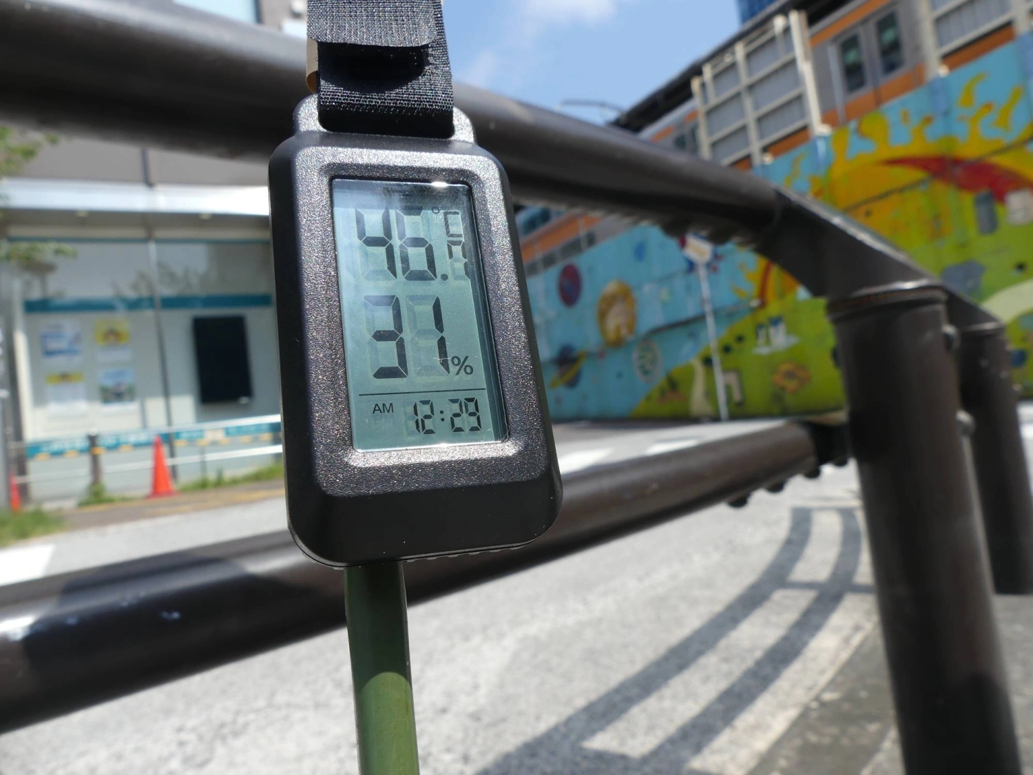 A thermometer placed 50 centimeters above the ground and in direct sunlight reads 46.7 degrees Celsius on Aug. 2 in Tokyo's Nakano Ward. A thermometer placed 50 centimeters above the ground and in direct sunlight reads 46.7 degrees Celsius on Aug. 2 in Tokyo's Nakano Ward.