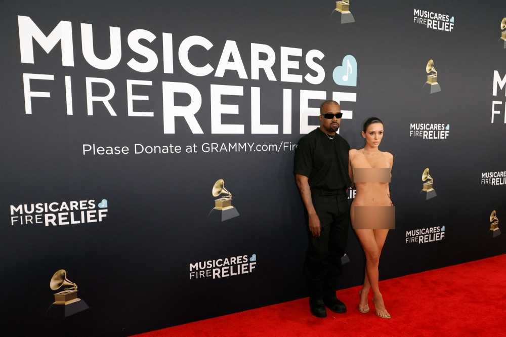 Swastika shirt was the last straw': Kanye West and Bianca Censori reportedly split after controversial T-shirt sale on Yeezy site | Malay Mail Swastika shirt was the last straw': Kanye West and Bianca Censori reportedly split after controversial T-shirt sale on Yeezy site | Malay Mail