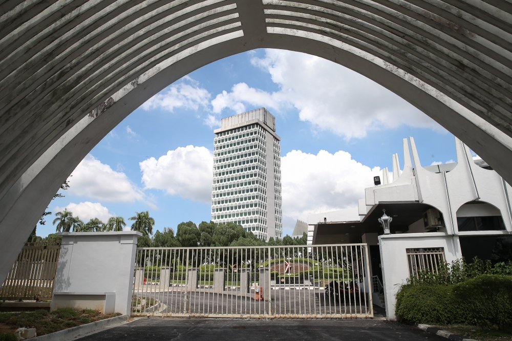 In Dewan Rakyat today: Cybersecurity, changes to TNB electricity bill ...
