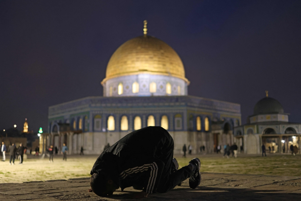 Al-Aqsa Mosque reopens to worshippers after 40-day Israeli closure | Malay Mail