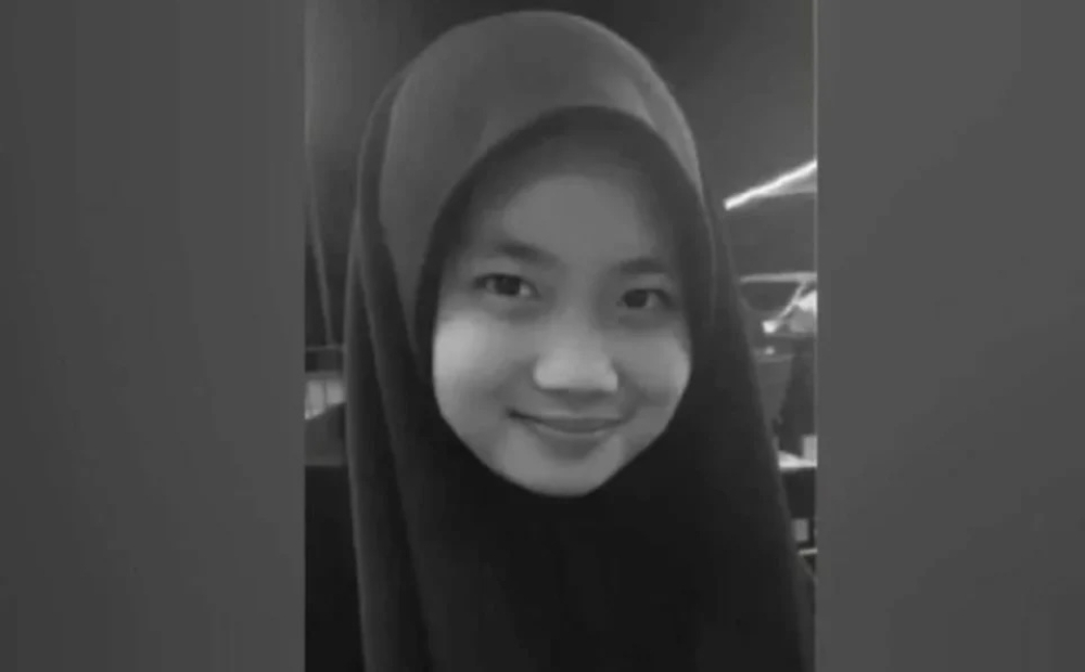 Zara Qairina inquest: 96,656 WhatsApp pages among 70GB of data extracted from 12 phones, court told Zara Qairina Mahathir, 13, died on July 17 at Queen Elizabeth Hospital, where she had been admitted a day earlier after being found unconscious near a drain at her school hostel in Papar at 4am. — Picture via Facebook