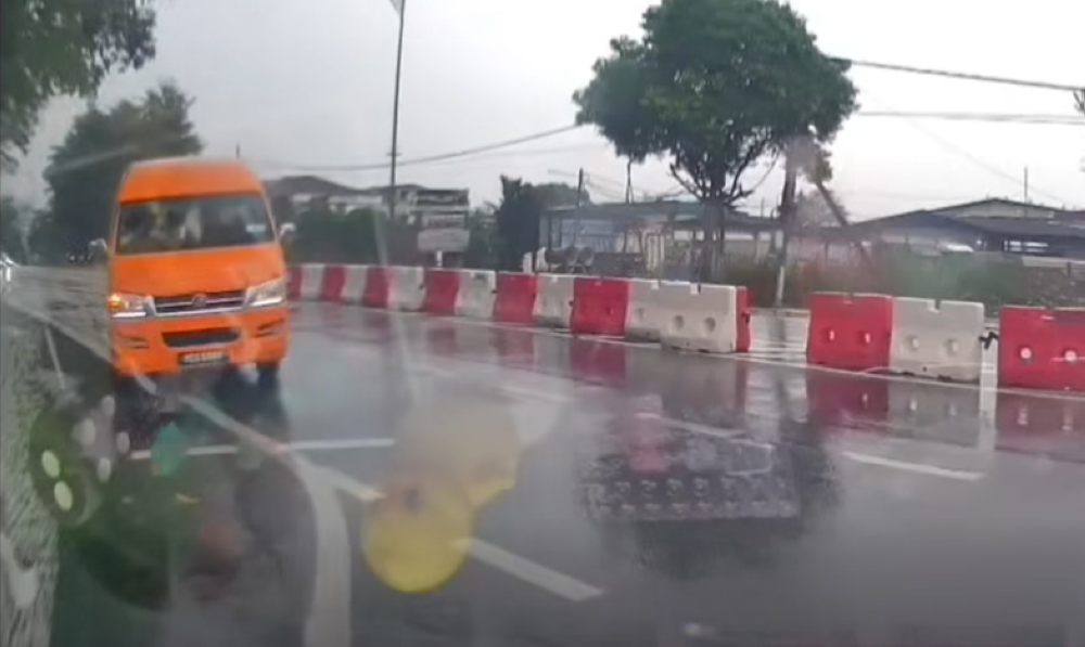 Pontian police confirm arrest of school van driver seen driving against traffic in viral video Police have confirmed that the school van driver featured in a viral video showing the vehicle being driven against traffic. — Screengrab of video