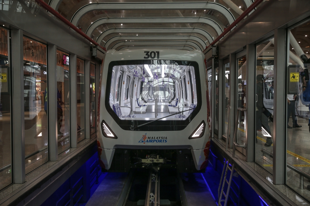 KLIA aerotrain set to resume 24-hour service by end-May, says Loke File picture of the new KLIA Aerotrain conducting a trial-run at the KLIA Terminal 1 in Sepang on June 21, 2025. Transport Minister Anthony Loke today said all necessary tests have been carried out by Malaysia Airports Holdings Bhd (MAHB), and a full report is currently being submitted to the Land Public Transport Agency (APAD) for further assessment. — Picture by Yusof Mat Isa