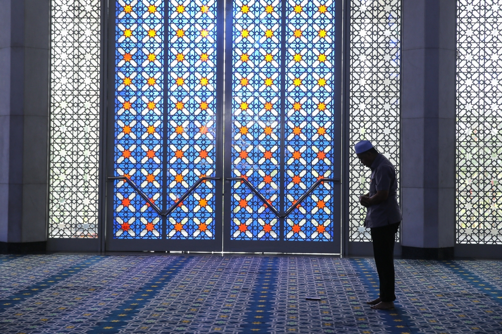 Muslims in Malaysia to observe Hari Raya Aidiladha on May 27 The Keeper of the Rulers’ Seal tonight announced that Hari Raya Aidiladha for all states in Malaysia will fall on May 27. — Picture by Yusof Mat Isa