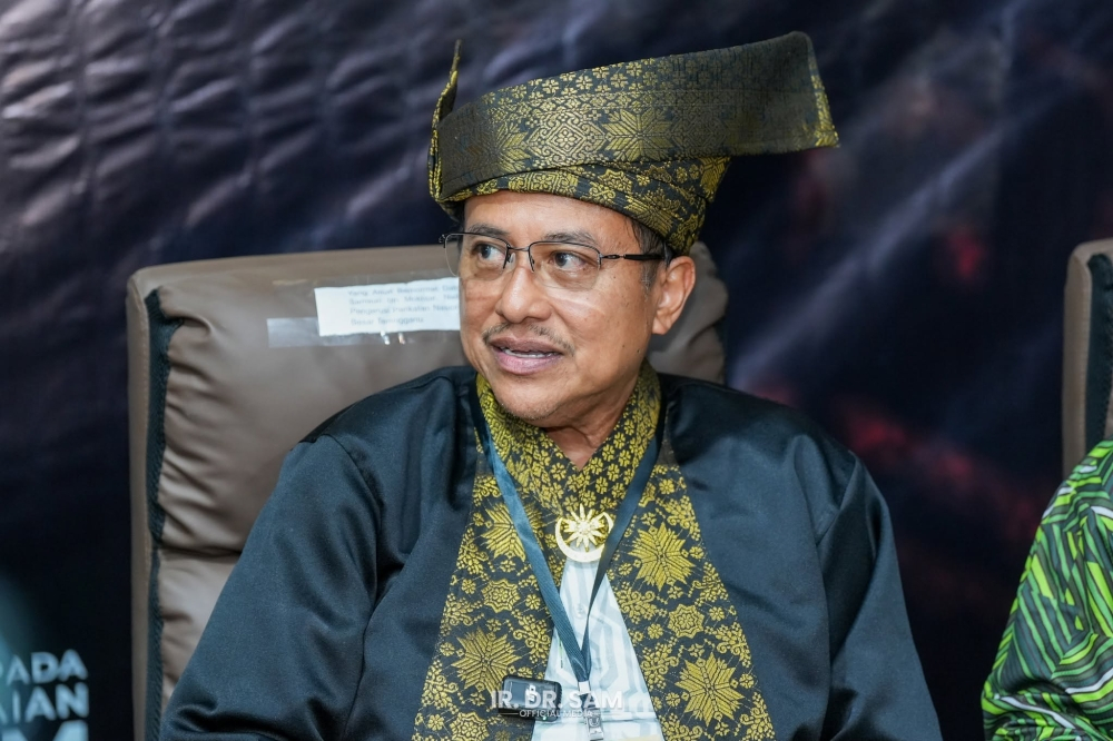 PAS to discuss Johor, Negeri Sembilan strategy and possible alliances next week, says Ahmad Samsuri Perikatan Nasional chairman Datuk Seri Ahmad Samsuri Mokhtar said no decisions have been made on new political alignments ahead of the Johor and Negeri Sembilan polls. — Picture via Facebook/DrAhmadSamsuri
