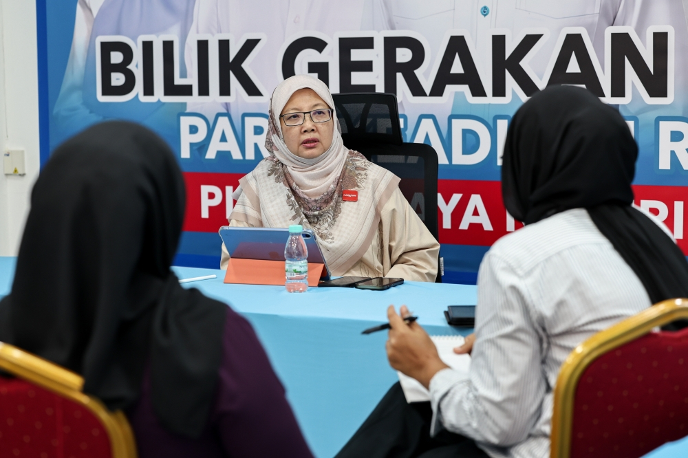 Johor Pakatan responds to Onn Hafiz: Focus is on economy, not menteri besar post Johor PKR chairman Datuk Seri Dr Zaliha Mustafa is seen during an interview with Bernama at the party’s main operations room in Johor Bahru on June 18, 2026. — Bernama pic